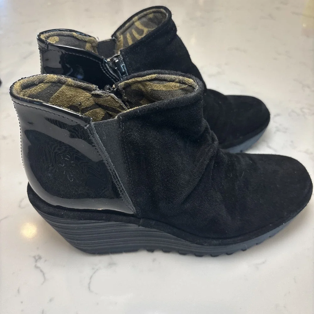 Fly London Suede‎ & Patent Leather Wedge Booties Black 501266005 SZ 37 US 6.5/7